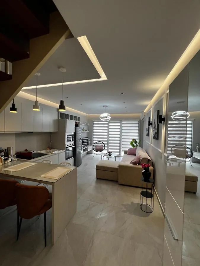 Coastal Horizon Deluxe Apartment Durrës