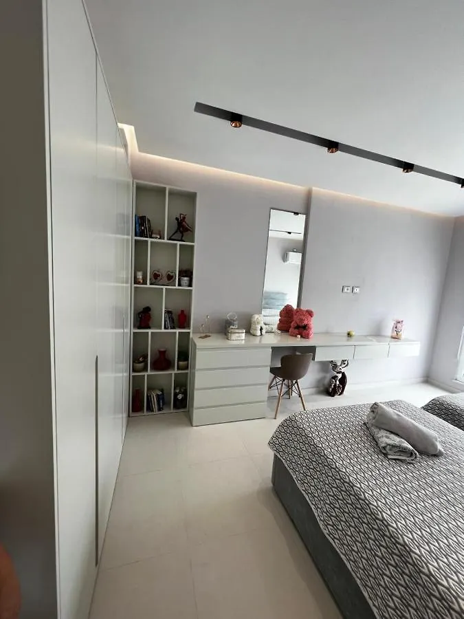 Coastal Horizon Deluxe Apartment Durrës