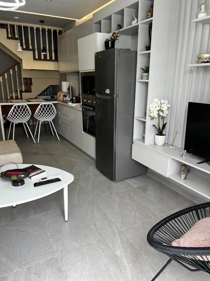 Coastal Horizon Deluxe Apartment Durrës 0*,