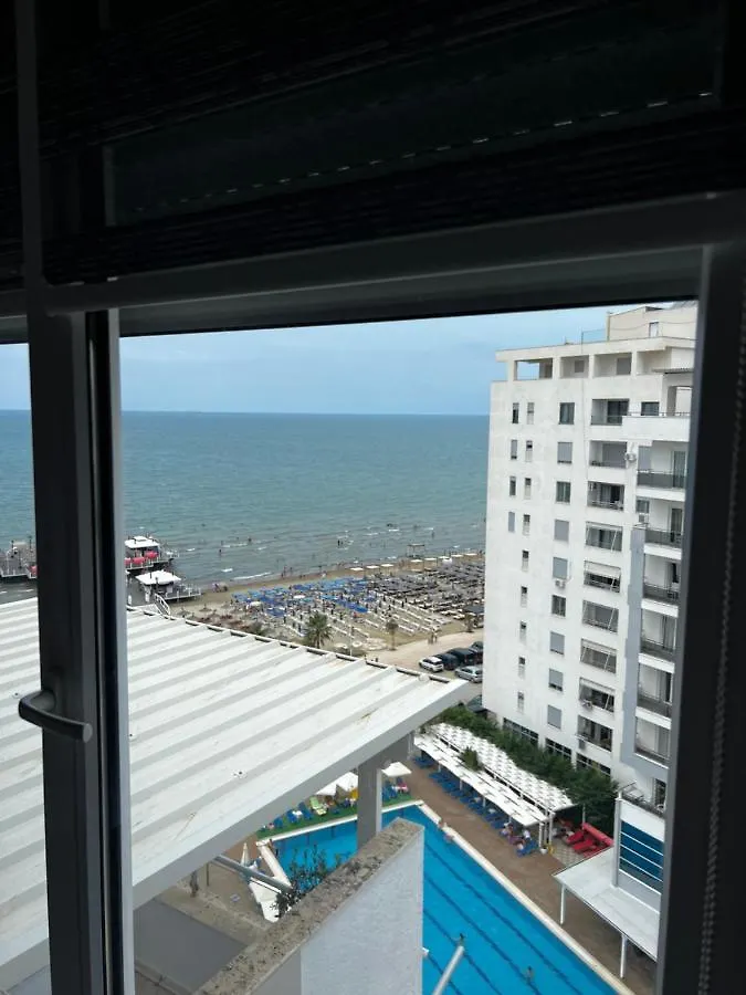Coastal Horizon Deluxe Apartment Durrës